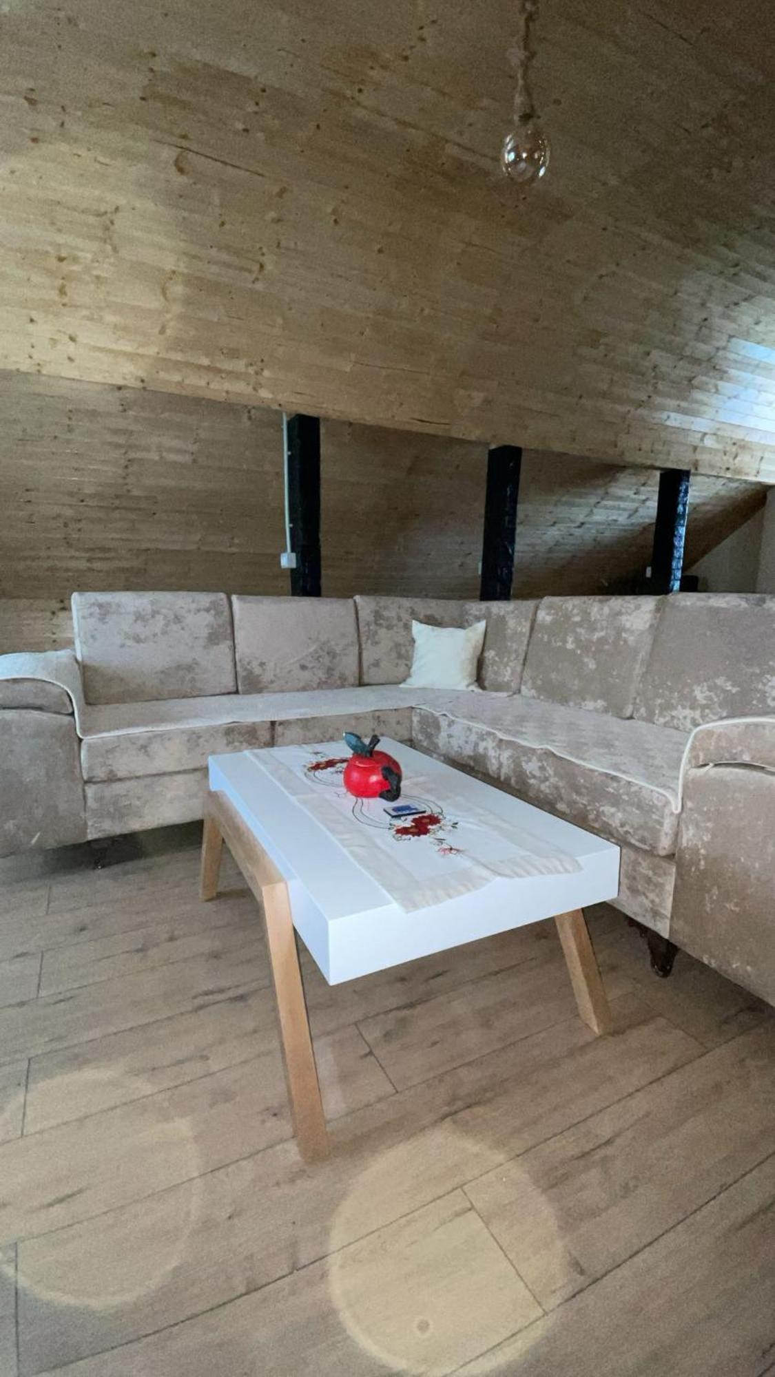 Puke Riza Guest House מראה חיצוני תמונה